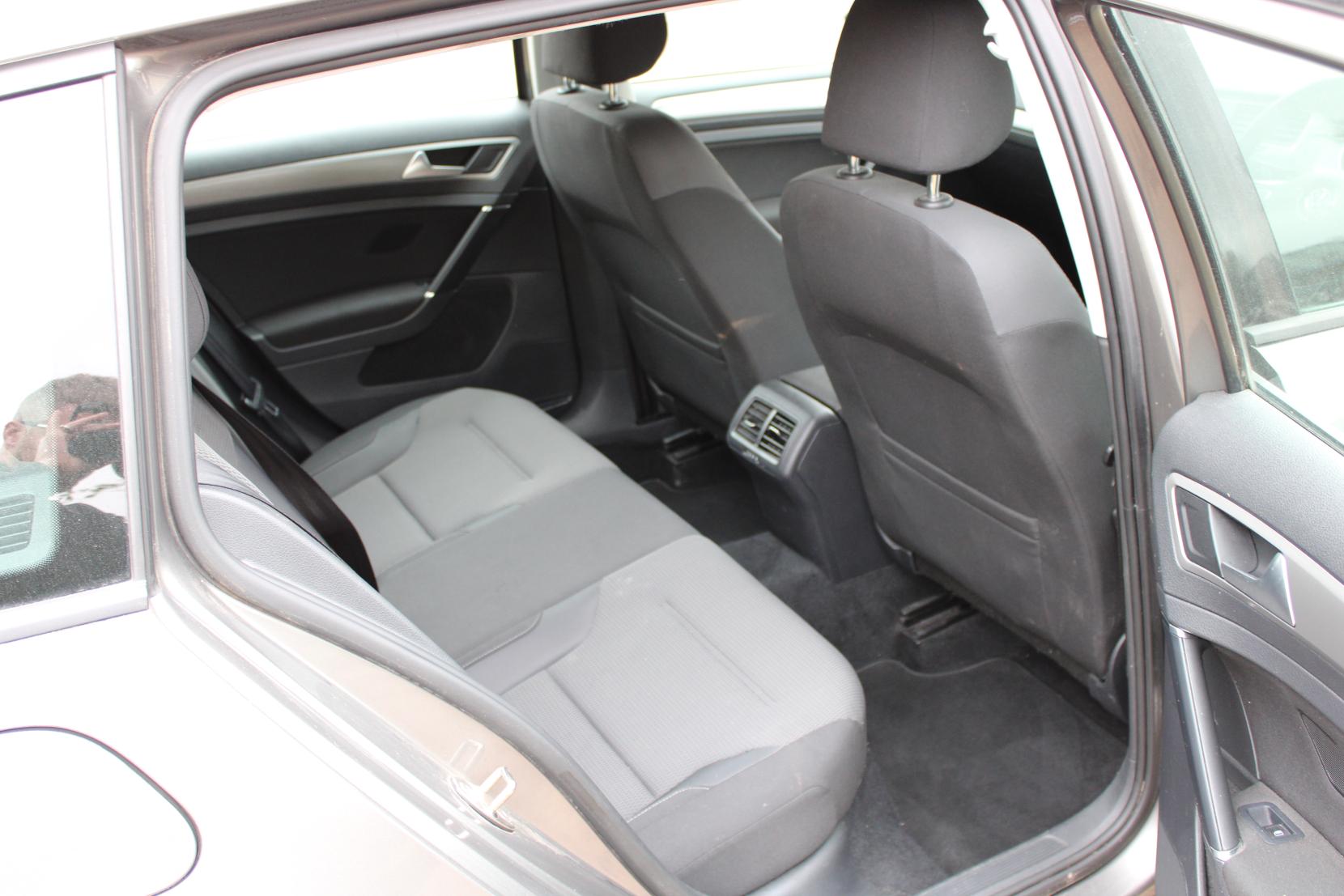 Volkswagen Golf 1.6 TDI BlueMotion Tech SE Estate 5dr Diesel Manual Euro 5 (s/s) (105 ps)