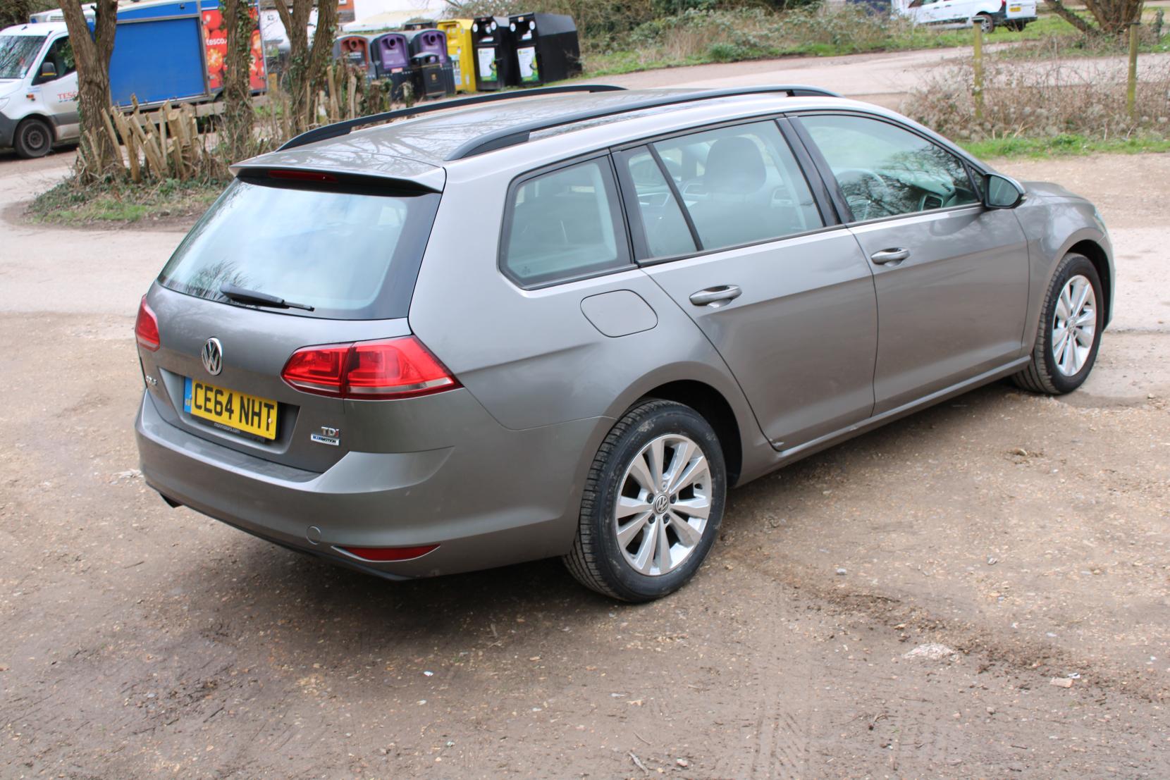 Volkswagen Golf 1.6 TDI BlueMotion Tech SE Estate 5dr Diesel Manual Euro 5 (s/s) (105 ps)