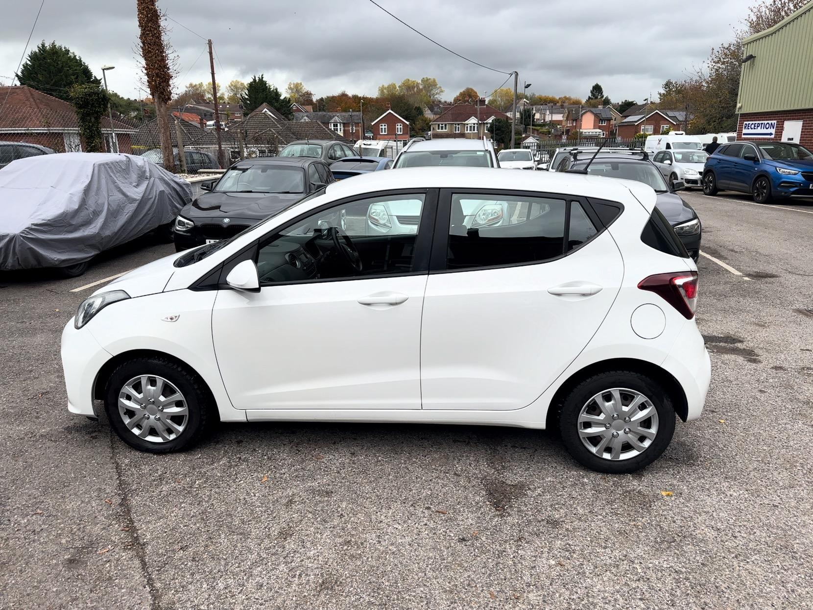 Hyundai i10 1.2 SE Hatchback 5dr Petrol Manual Euro 6 (87 ps)