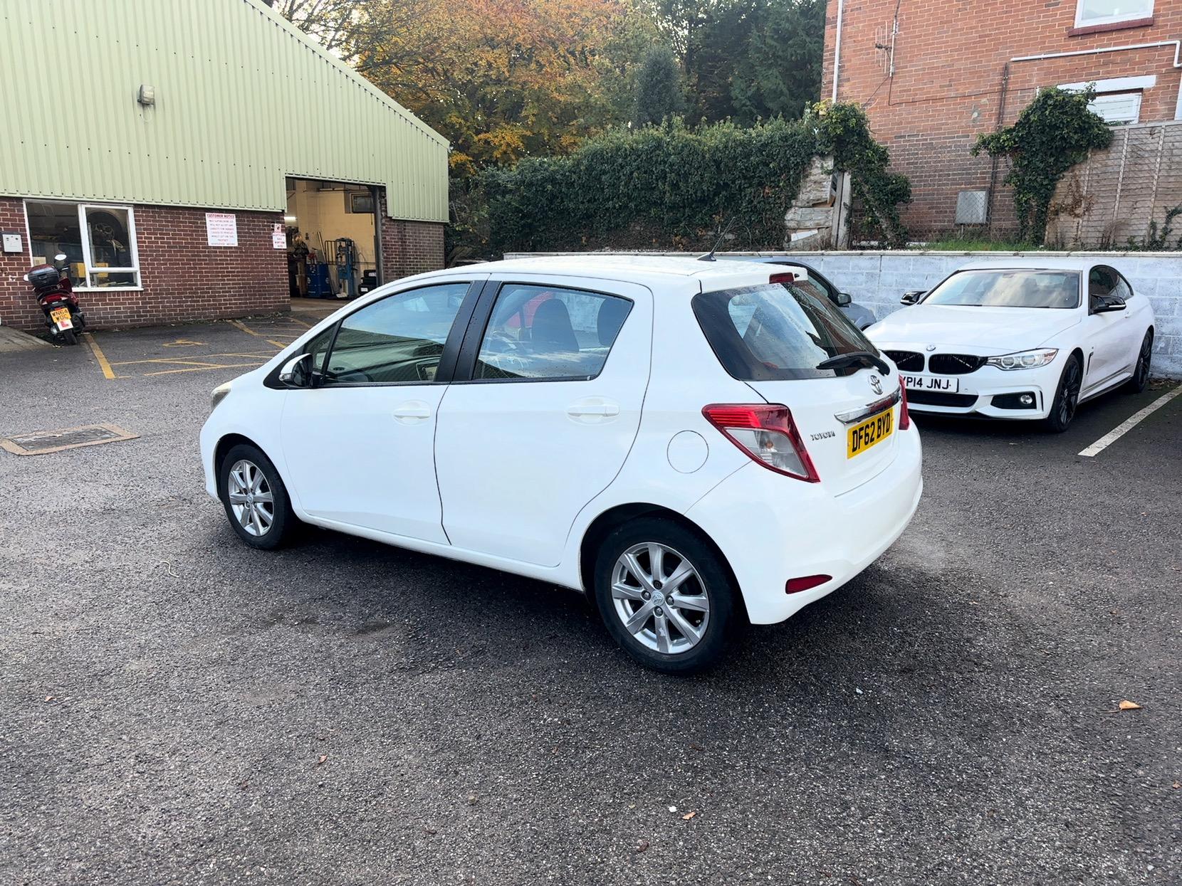 Toyota Yaris 1.33 Dual VVT-i TR Hatchback 5dr Petrol Multidrive S Euro 5 (101 ps)