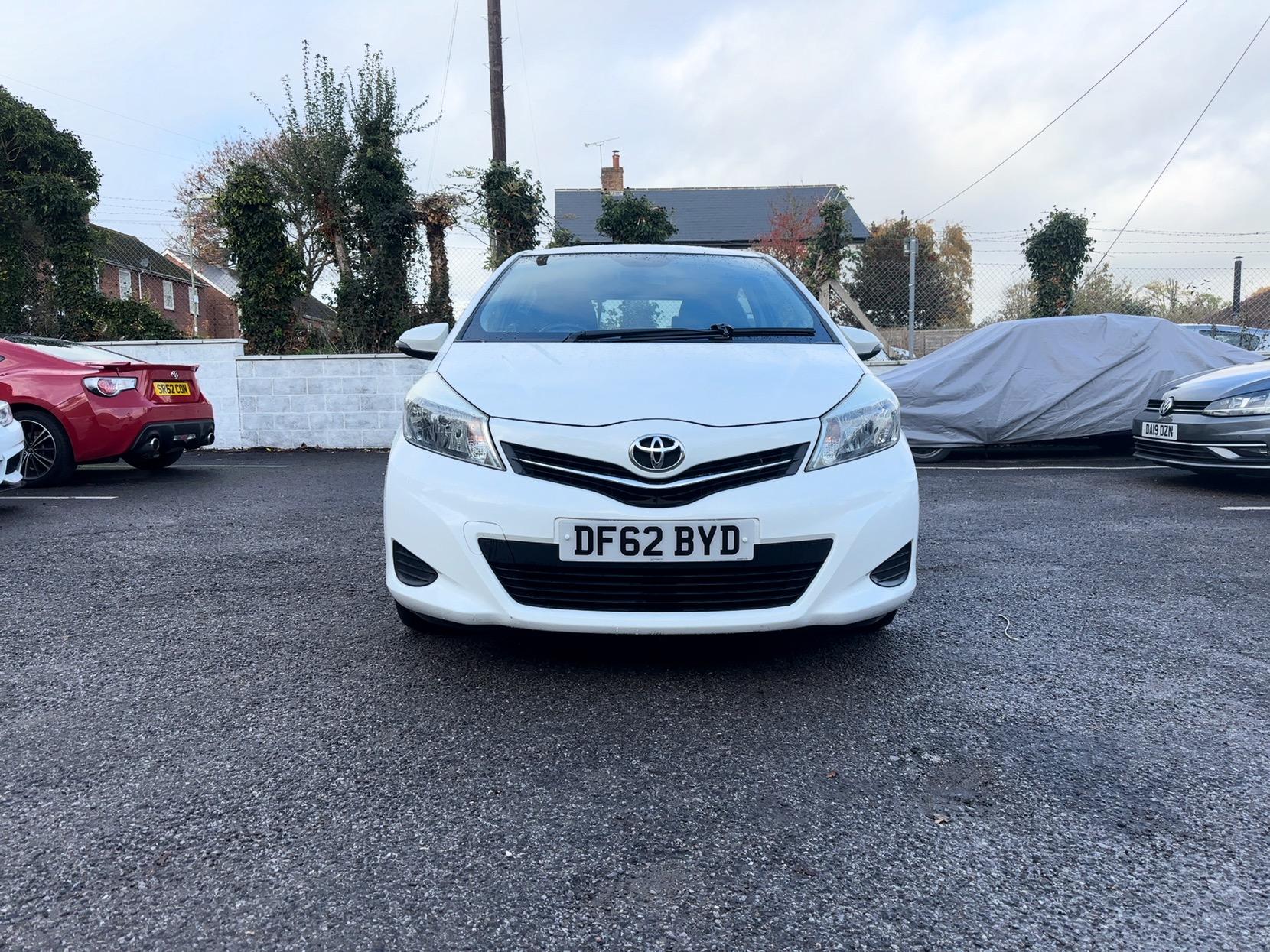 Toyota Yaris 1.33 Dual VVT-i TR Hatchback 5dr Petrol Multidrive S Euro 5 (101 ps)
