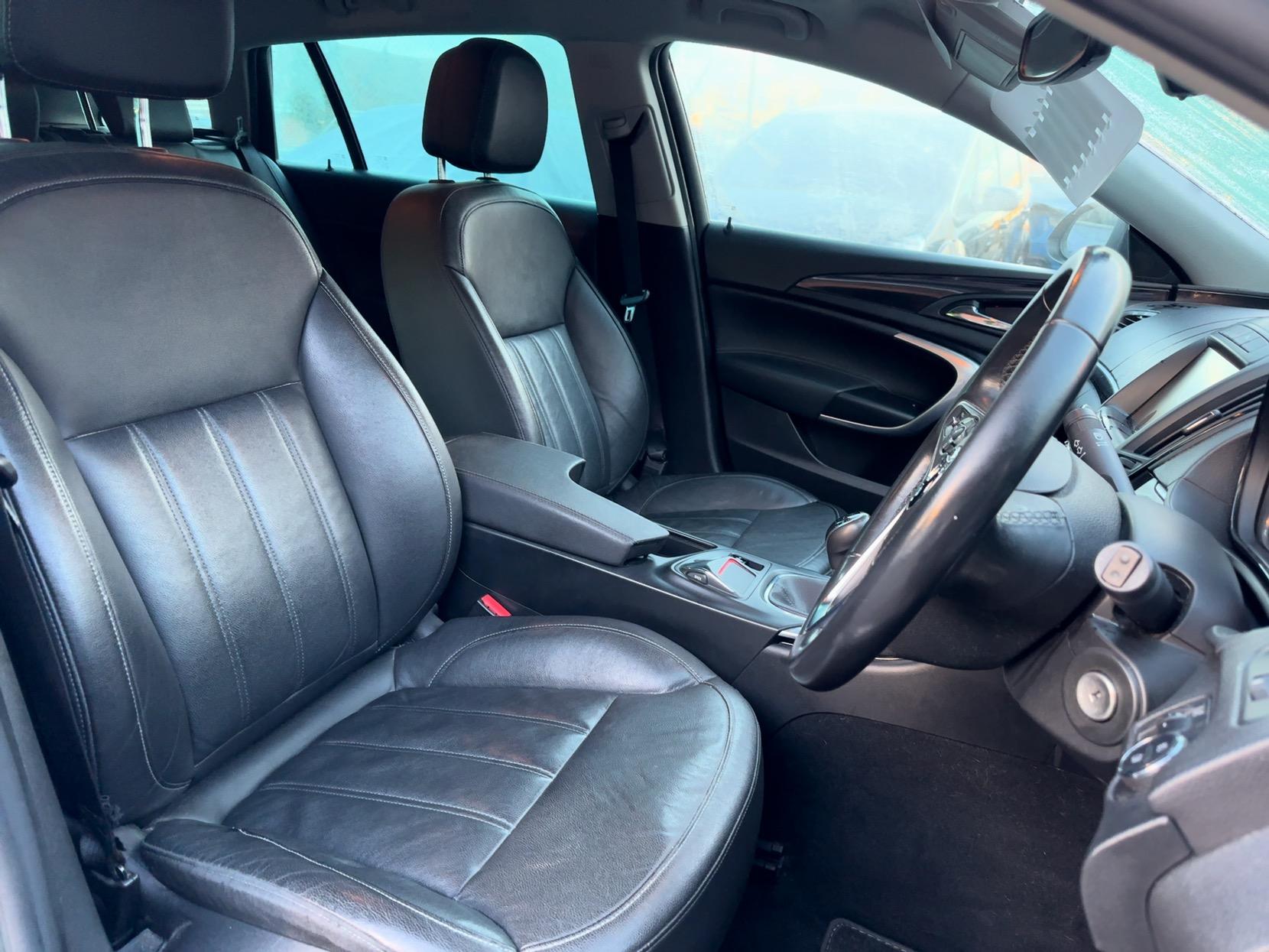 Vauxhall Insignia 2.0 CDTi ecoFLEX Elite Nav Sports Tourer 5dr Diesel Manual Euro 5 (s/s) (163 ps)