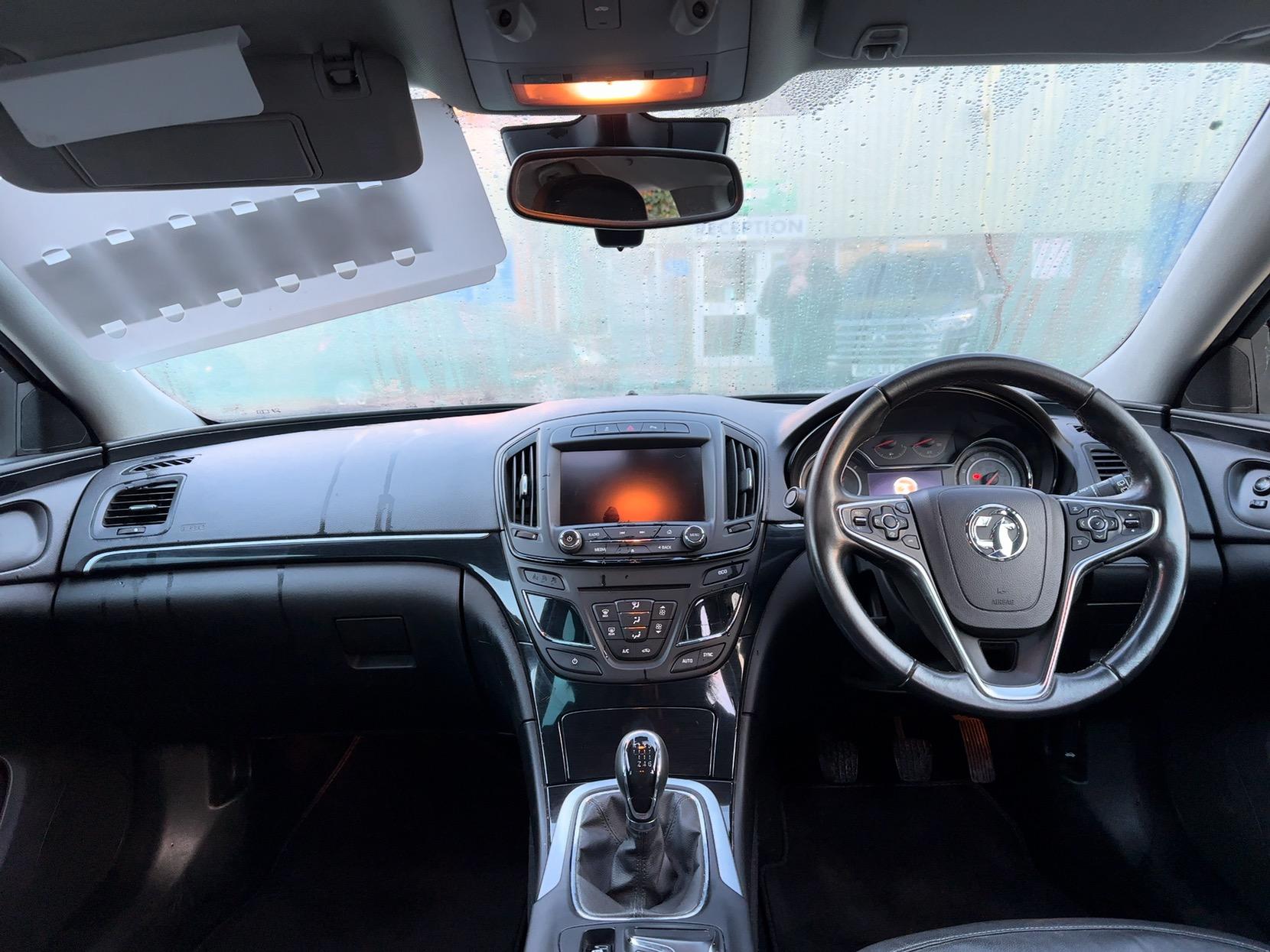 Vauxhall Insignia 2.0 CDTi ecoFLEX Elite Nav Sports Tourer 5dr Diesel Manual Euro 5 (s/s) (163 ps)