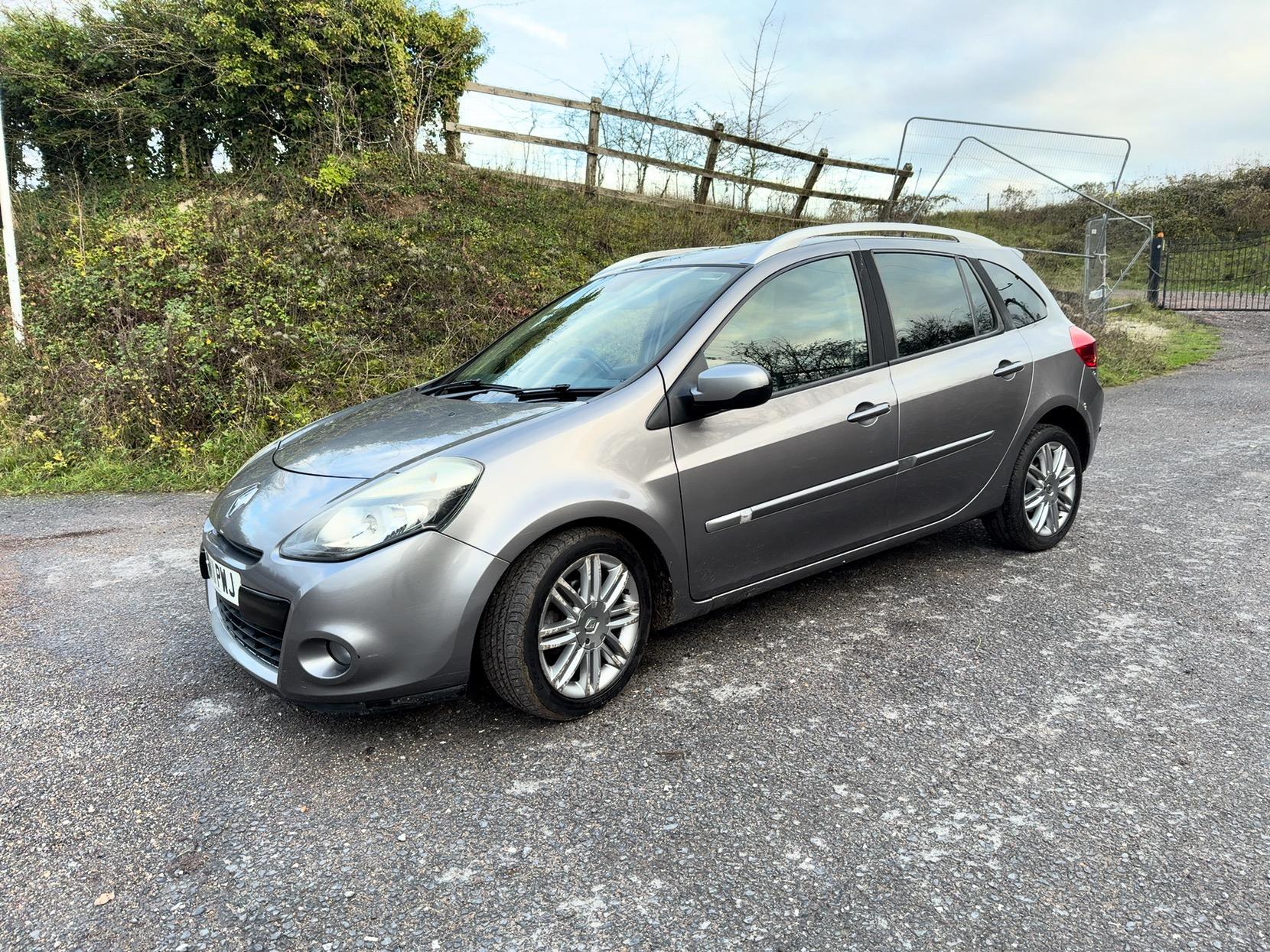 Renault Clio 1.5 dCi GT Line TomTom Sport Tourer 5dr Diesel Manual Euro 5 (88 ps)