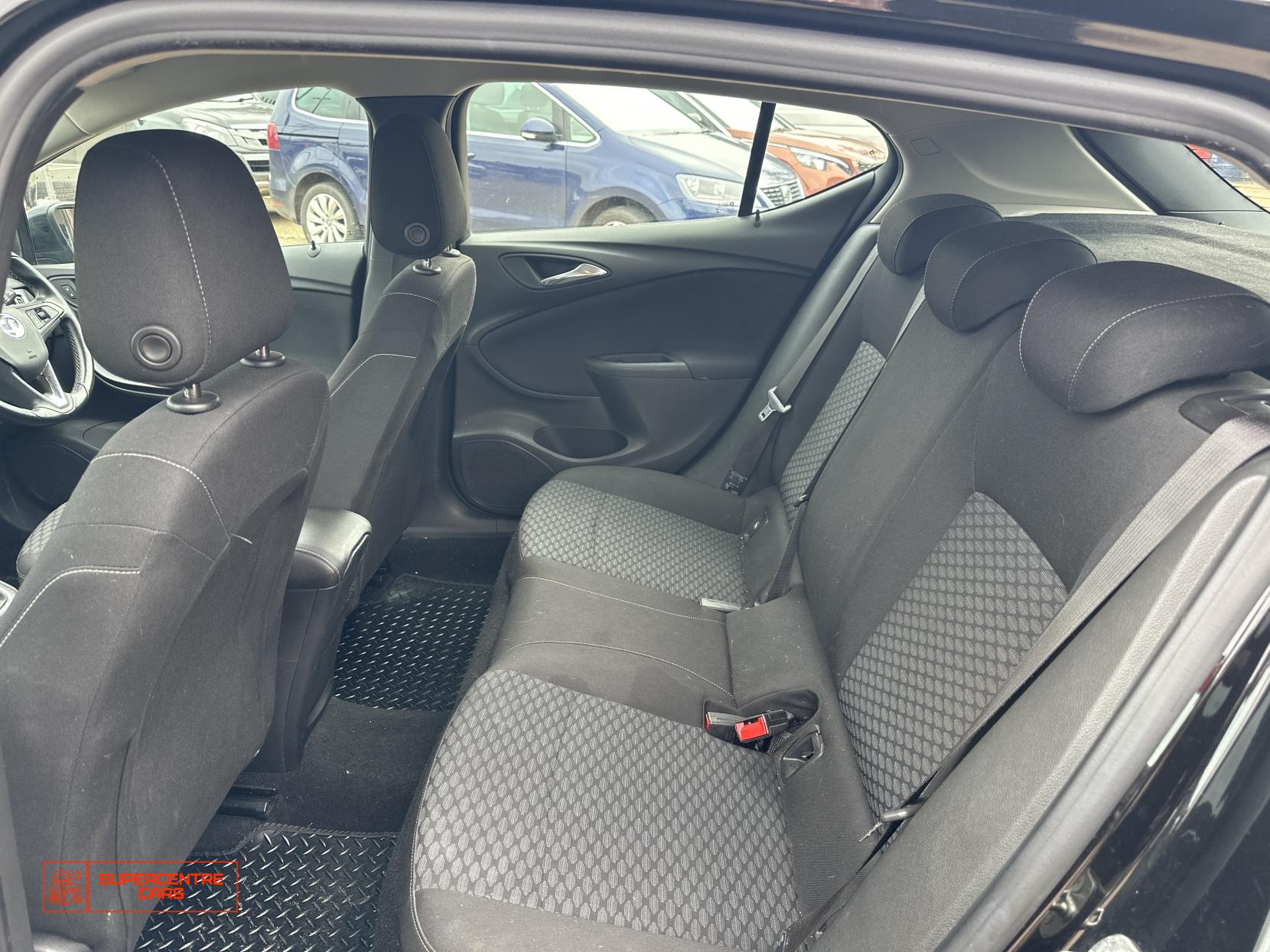 Vauxhall Astra 1.0i Turbo ecoFLEX Tech Line Hatchback 5dr Petrol Manual Euro 6 (s/s) (105 ps)