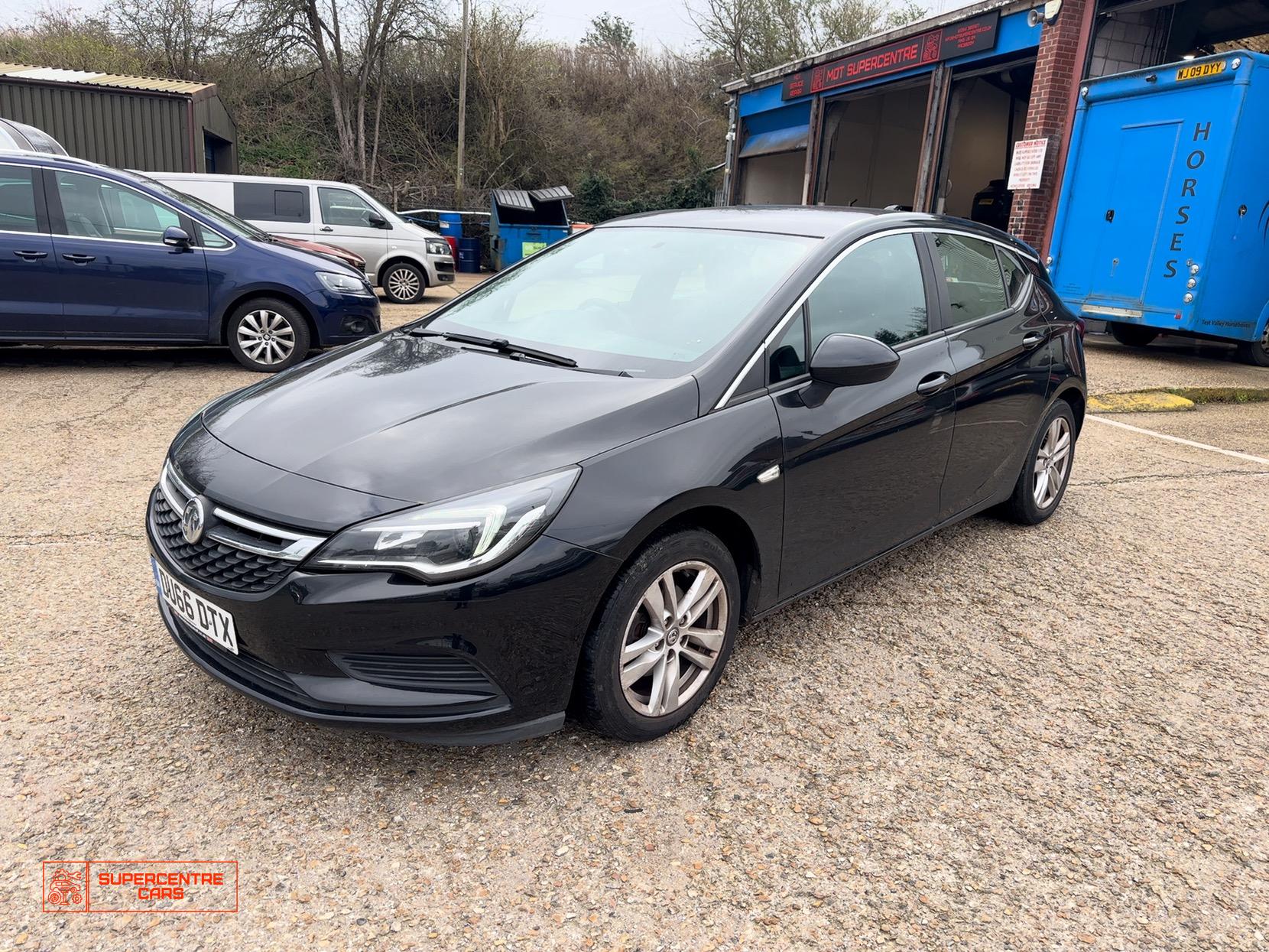 Vauxhall Astra 1.0i Turbo ecoFLEX Tech Line Hatchback 5dr Petrol Manual Euro 6 (s/s) (105 ps)