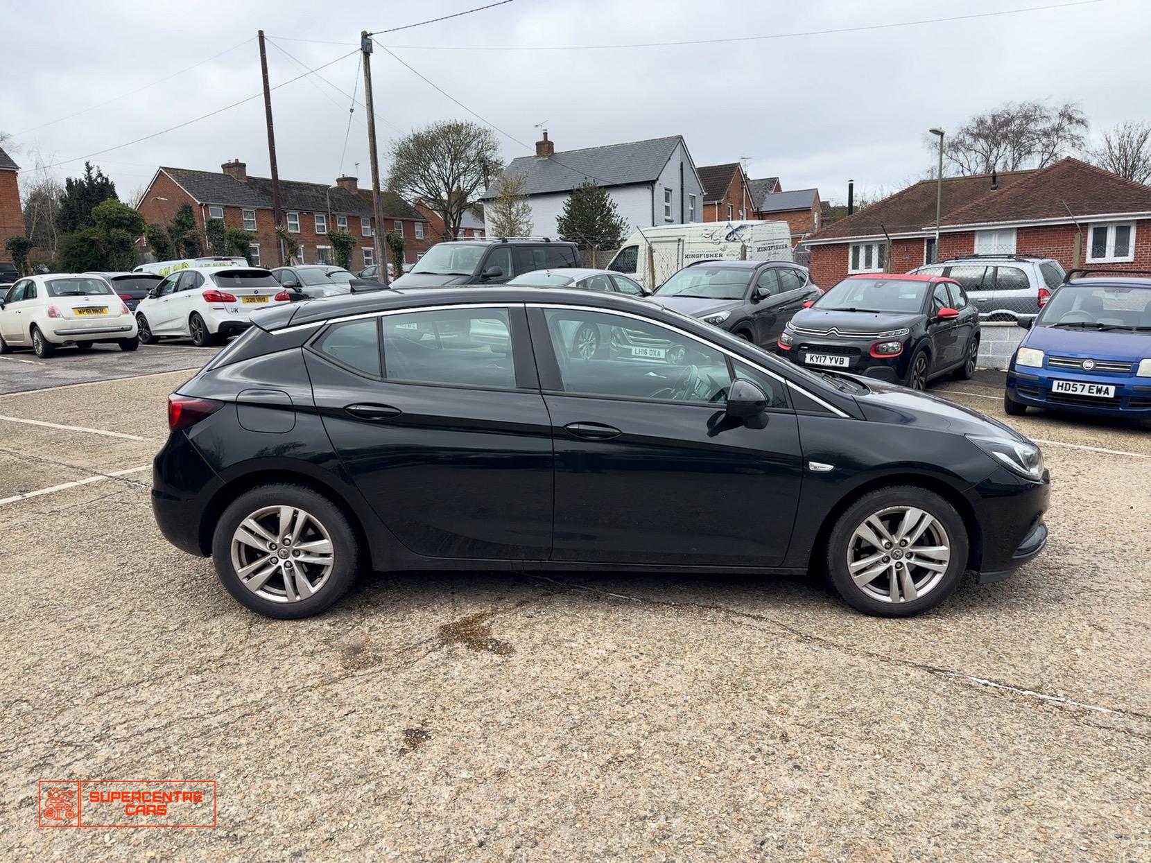 Vauxhall Astra 1.0i Turbo ecoFLEX Tech Line Hatchback 5dr Petrol Manual Euro 6 (s/s) (105 ps)