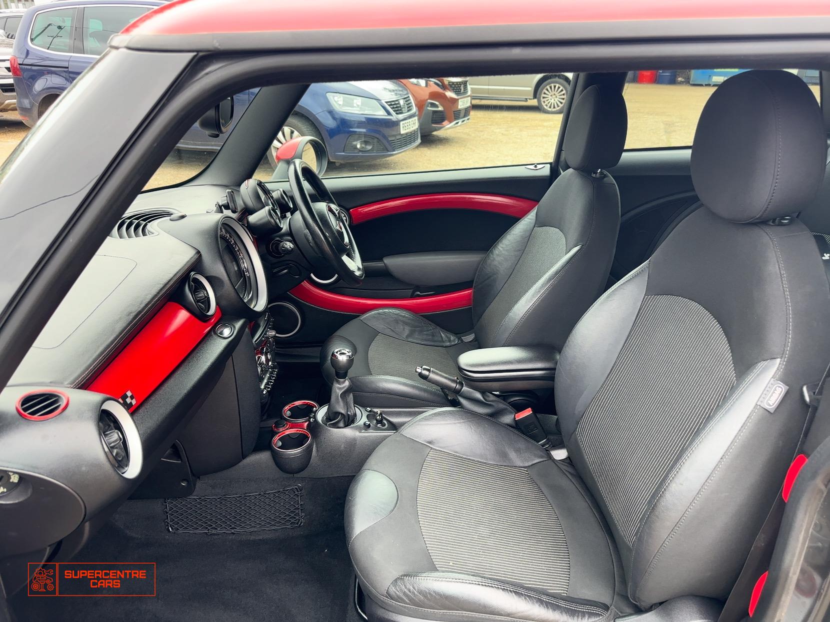 MINI Hatch 1.6 John Cooper Works Hatchback 3dr Petrol Manual Euro 5 (211 ps)