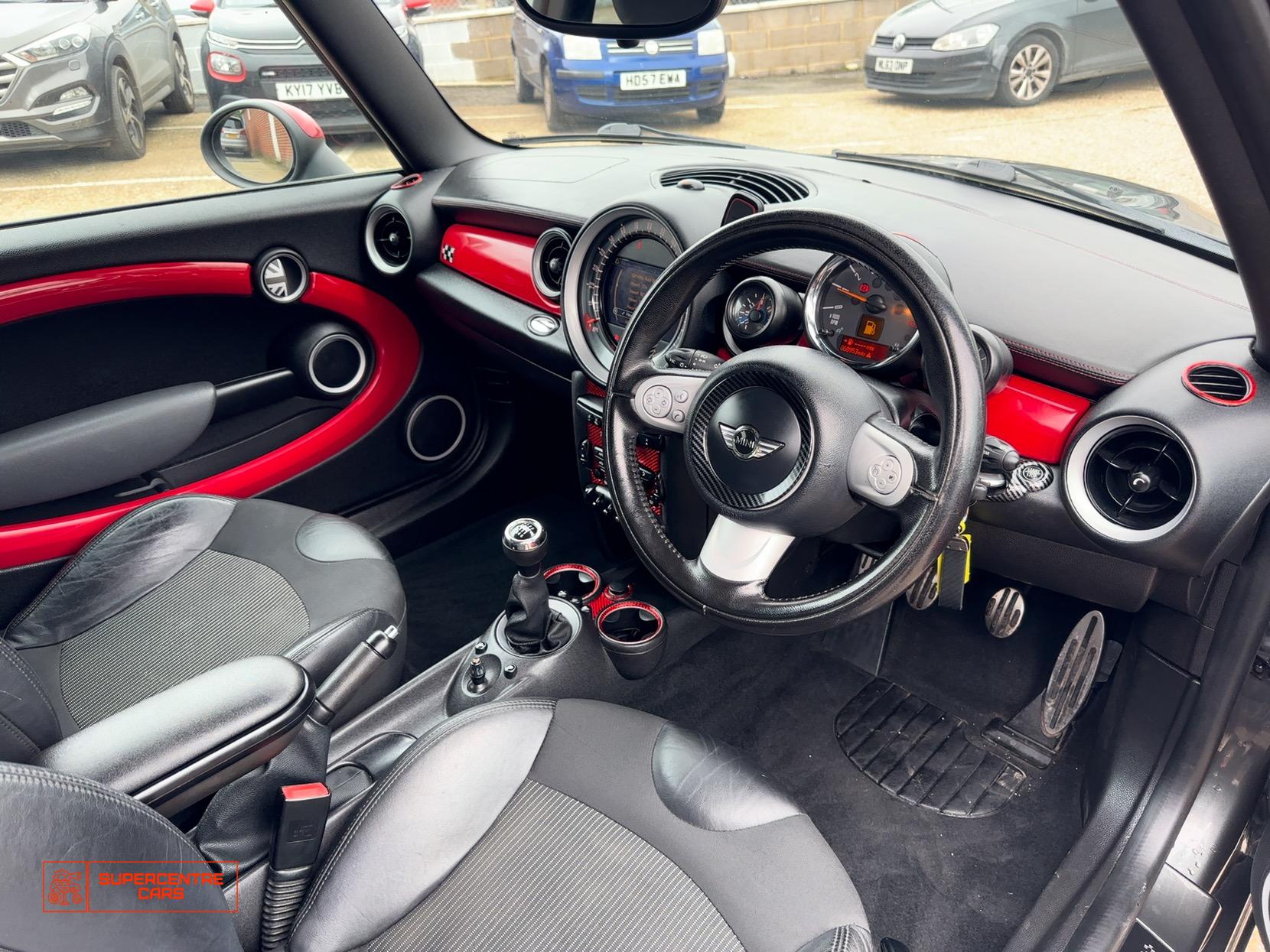 MINI Hatch 1.6 John Cooper Works Hatchback 3dr Petrol Manual Euro 5 (211 ps)