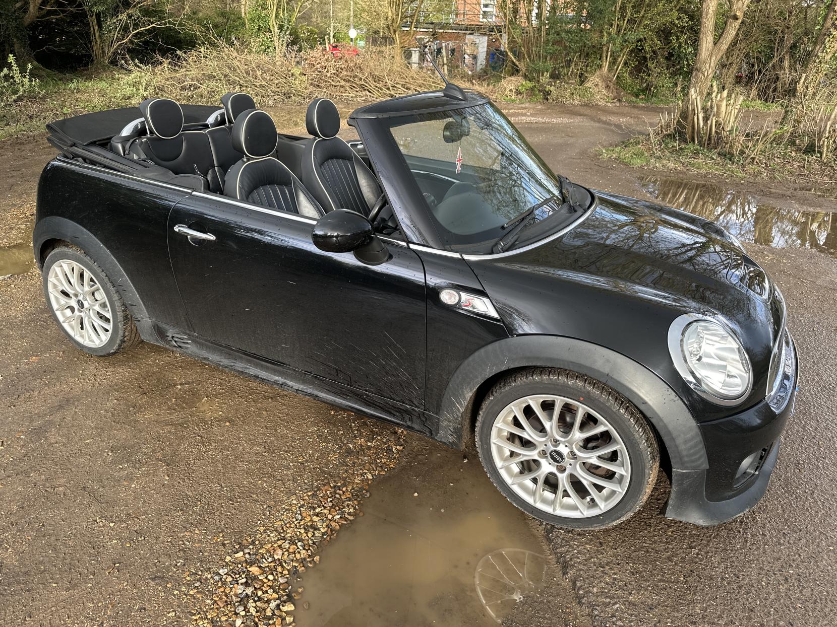 MINI Convertible 2.0 Cooper SD Convertible 2dr Diesel Auto Euro 5 (143 ps)