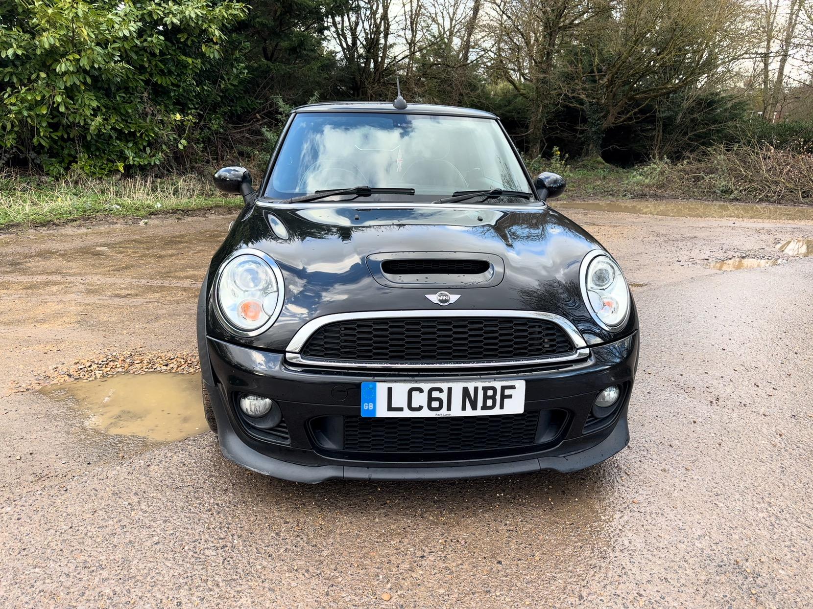 MINI Convertible 2.0 Cooper SD Convertible 2dr Diesel Auto Euro 5 (143 ps)