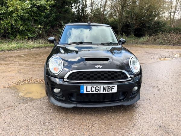 MINI Convertible 2.0 Cooper SD Convertible 2dr Diesel Auto Euro 5 (143 ps)