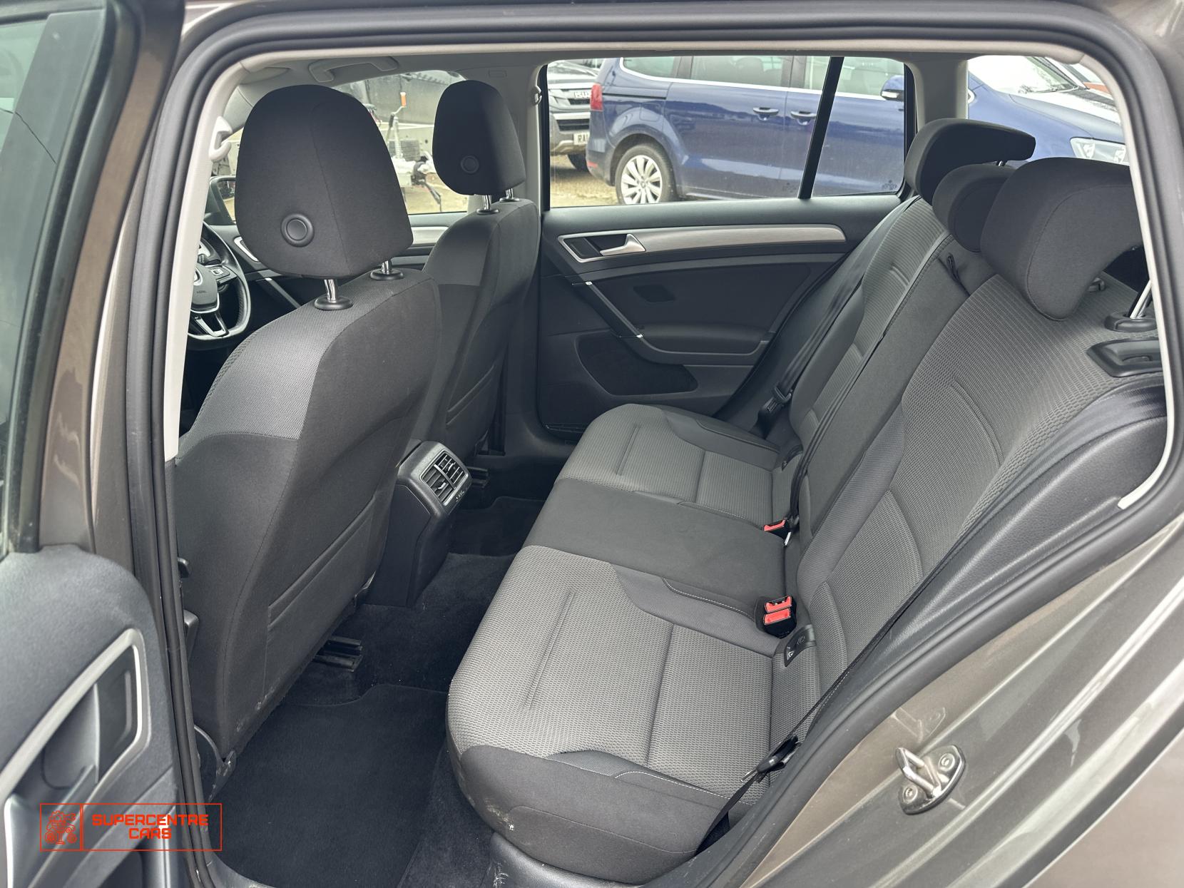 Volkswagen Golf 1.6 TDI BlueMotion Tech SE Estate 5dr Diesel Manual Euro 5 (s/s) (105 ps)