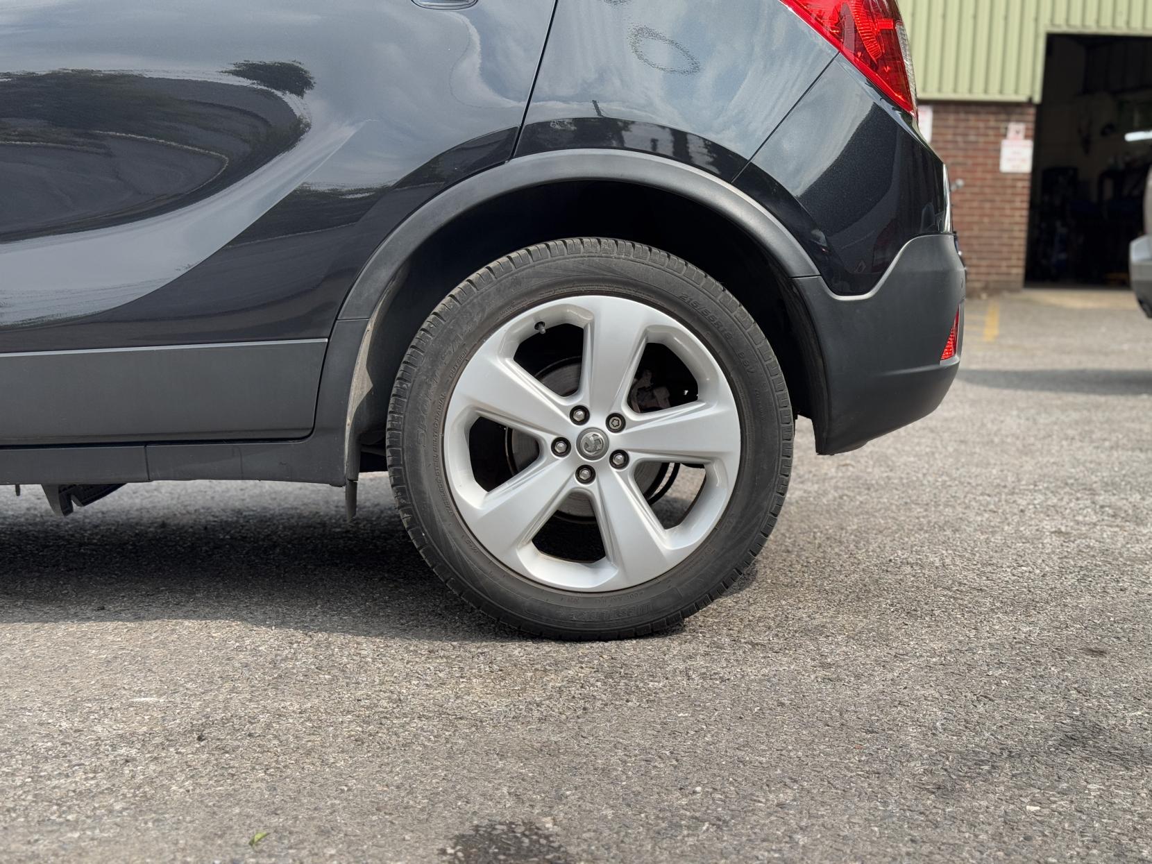 Vauxhall Mokka 1.6 Tech Line SUV 5dr Petrol Manual 2WD Euro 5 (s/s) (115 ps)