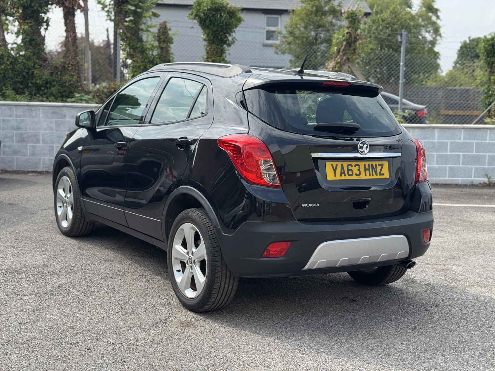 Vauxhall Mokka 1.6 Tech Line SUV 5dr Petrol Manual 2WD Euro 5 (s/s) (115 ps)