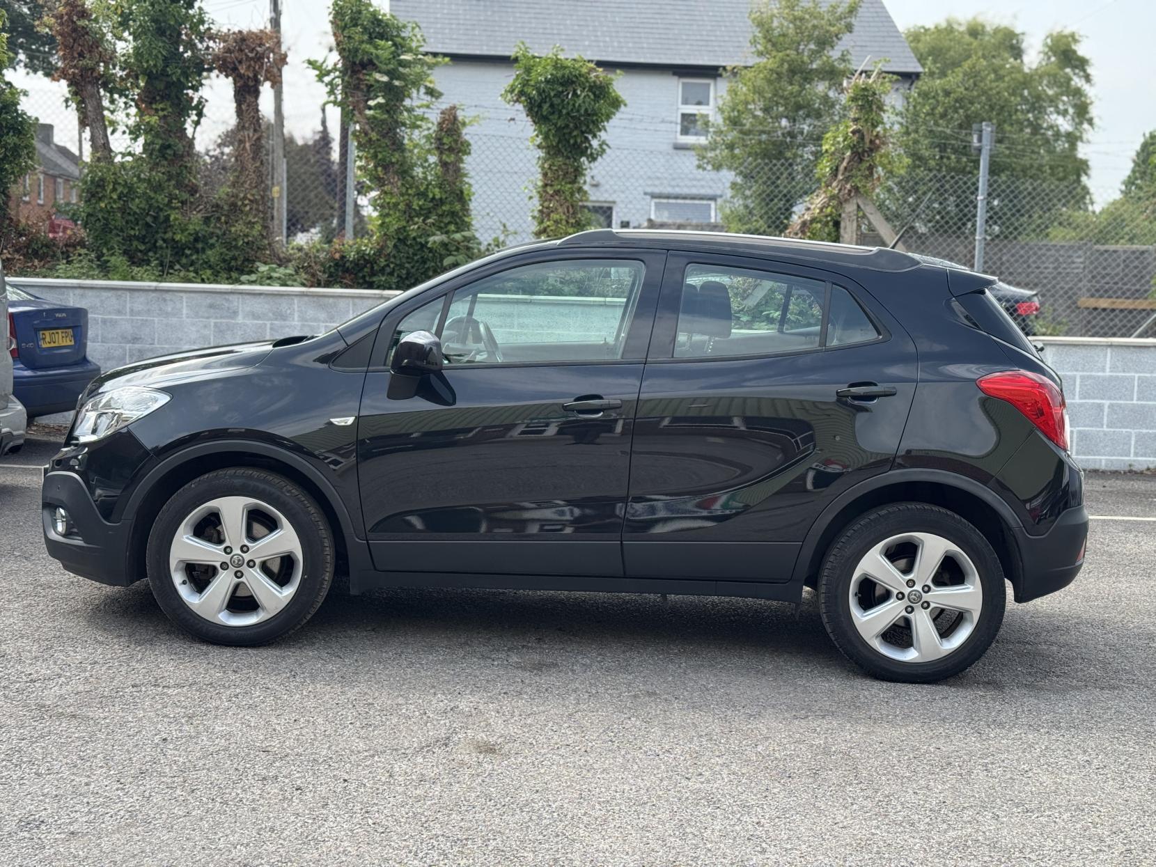 Vauxhall Mokka 1.6 Tech Line SUV 5dr Petrol Manual 2WD Euro 5 (s/s) (115 ps)