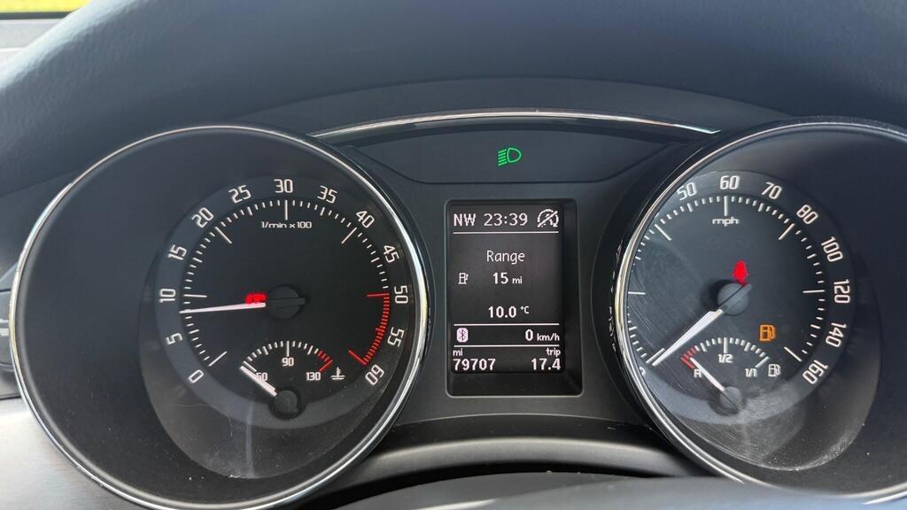 Skoda Superb 2.0 TDI Elegance Hatchback 5dr Diesel Manual Euro 5 (s/s) (140 ps)