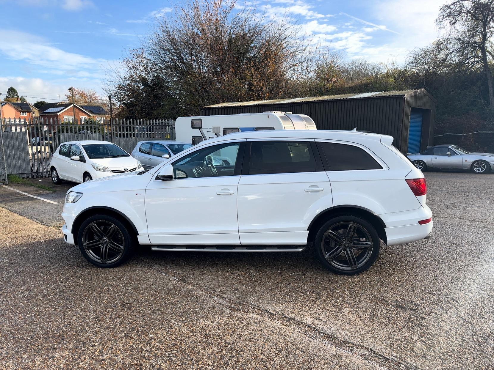 Audi Q7 3.0 TDI V6 S line Plus SUV 5dr Diesel Tiptronic quattro Euro 5 (s/s) (245 ps)