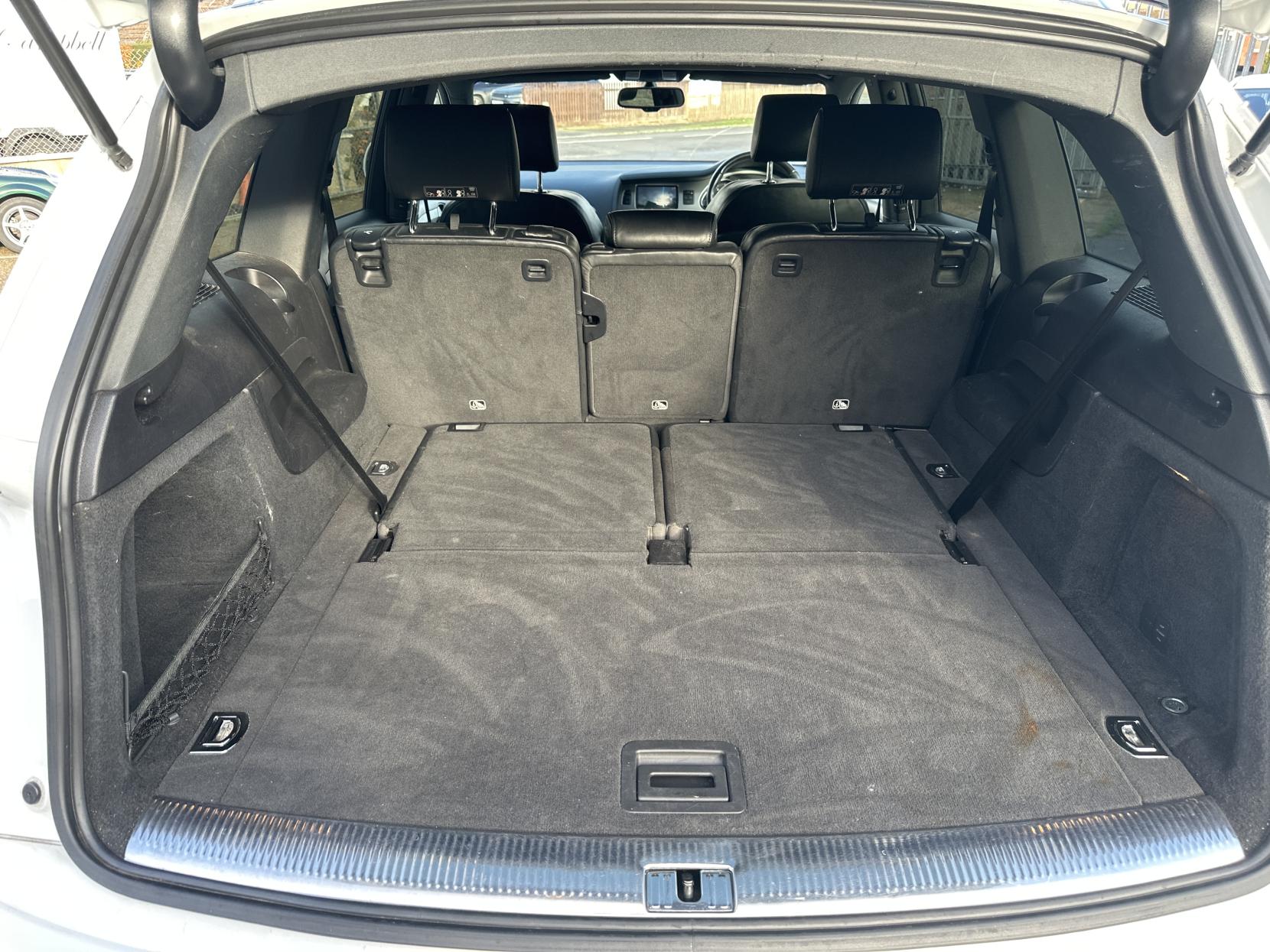 Audi Q7 3.0 TDI V6 S line Plus SUV 5dr Diesel Tiptronic quattro Euro 5 (s/s) (245 ps)