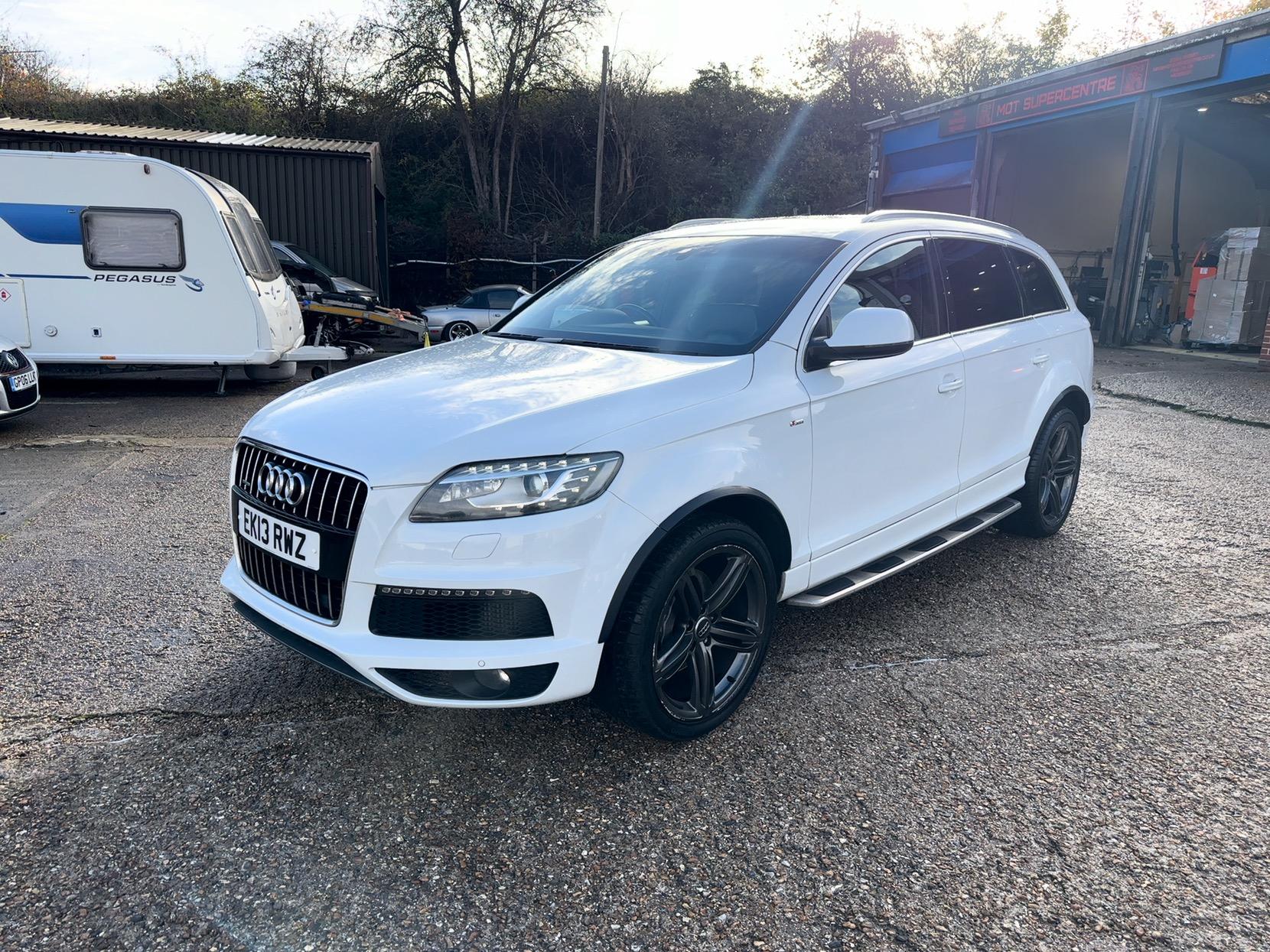 Audi Q7 3.0 TDI V6 S line Plus SUV 5dr Diesel Tiptronic quattro Euro 5 (s/s) (245 ps)